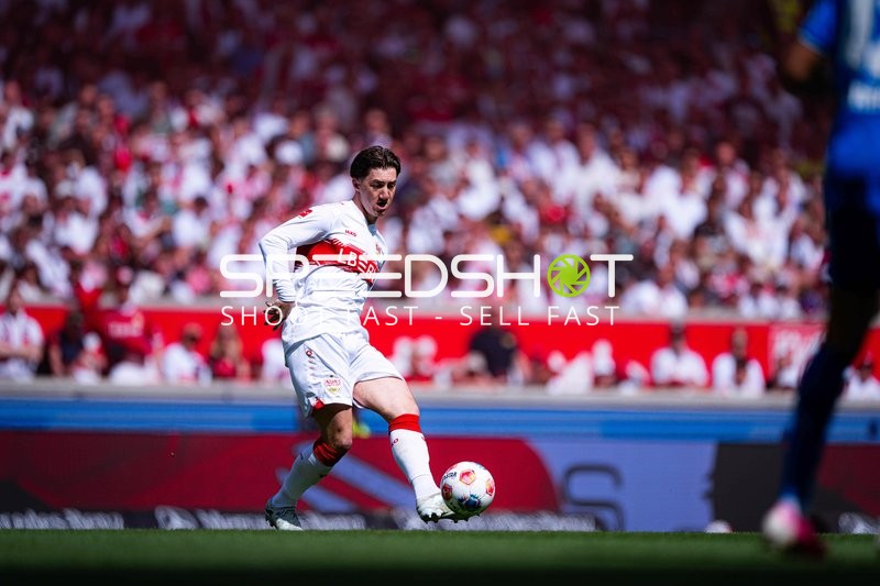 Spieler am Ball in Aktion