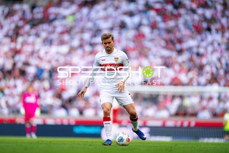 Spieler mit Ball in Aktion