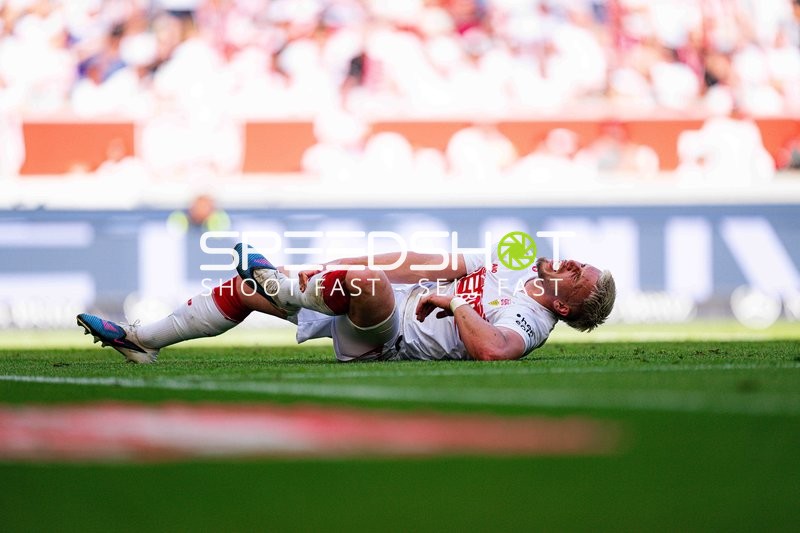 Verletzung von Atakan Karazor (16; VfB Stuttgart)