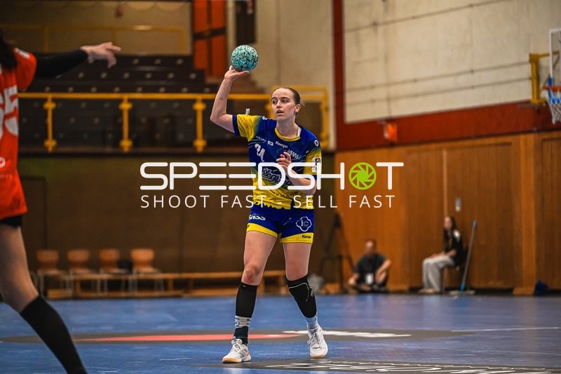 Szene mit Enna Lene Oberländer (24; Buxtehude SV U19)
