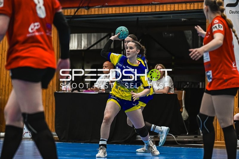Szene mit Caja Sophie Sundermann (29; Buxtehude SV U19) und Tessa Pieperjohanns (28; Buxtehude SV U19)