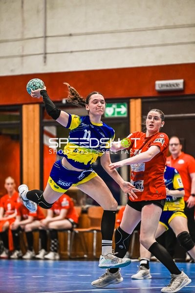 Szene mit Enna Thöming (11; Buxtehude SV U19) und Marleen Wiegard (16; TV Hannover-Badenstedt U19)