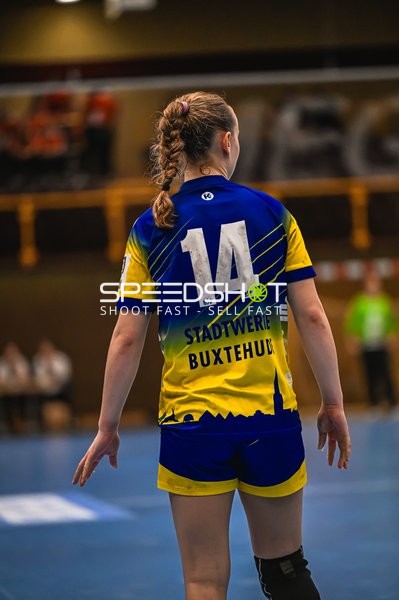 Szene mit Paula Mews (14; Buxtehude SV U19)