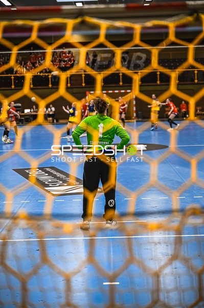 Szene mit Carlotta Behrens (1; Buxtehude SV U19)