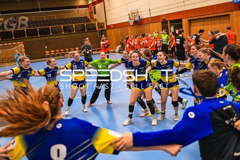 Szene mit Lina Steinecke (16; Buxtehude SV U19) und Teamkollegen