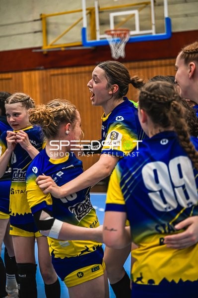 Szene mit 99; Buxtehude SV U19 und 10; Buxtehude SV U19