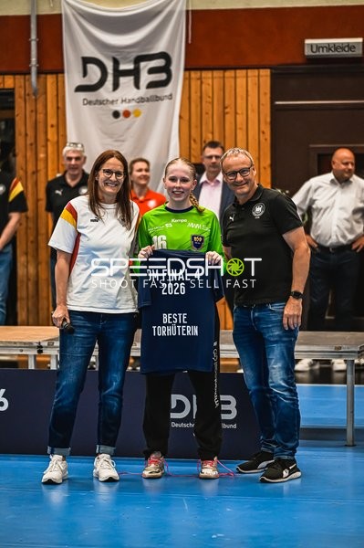 Auszeichnung für Lina Steinecke (16; Buxtehude SV U19)