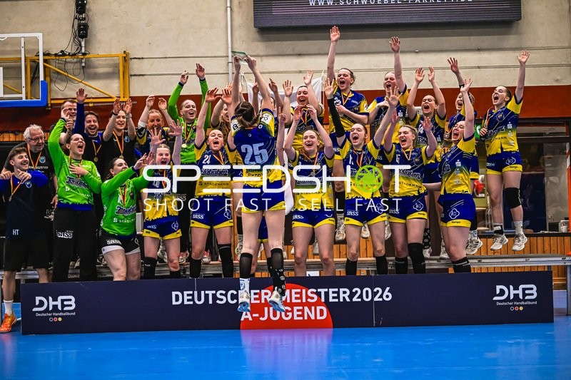 Jubel von Enna Lene Oberländer (24; Buxtehude SV U19) und Team