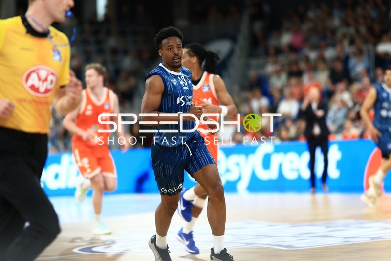Spieler Eric Reed Jr. (43; MLP Academics Heidelberg) in Aktion