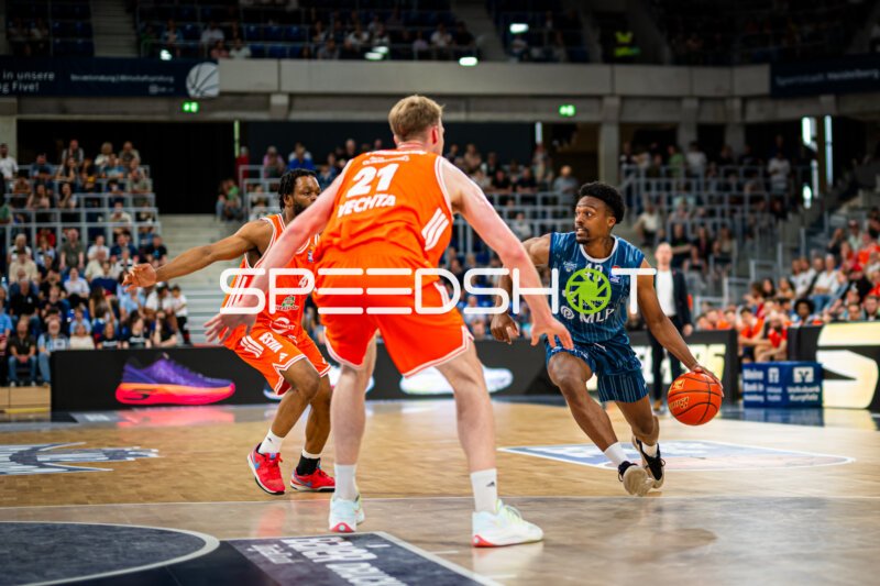 Dribbling und Verteidigung in Heidelberg