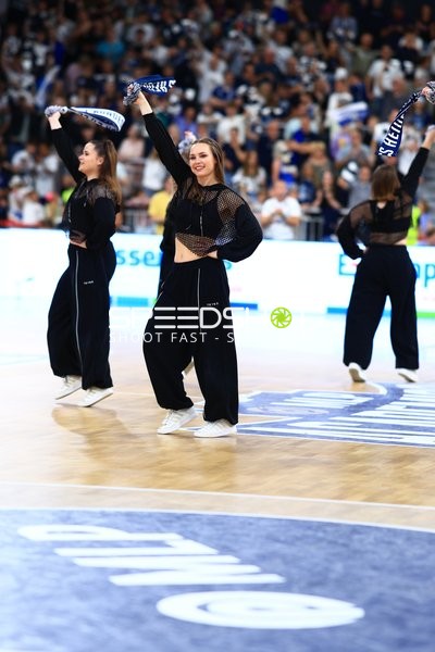 Cheerleader im SNP dome