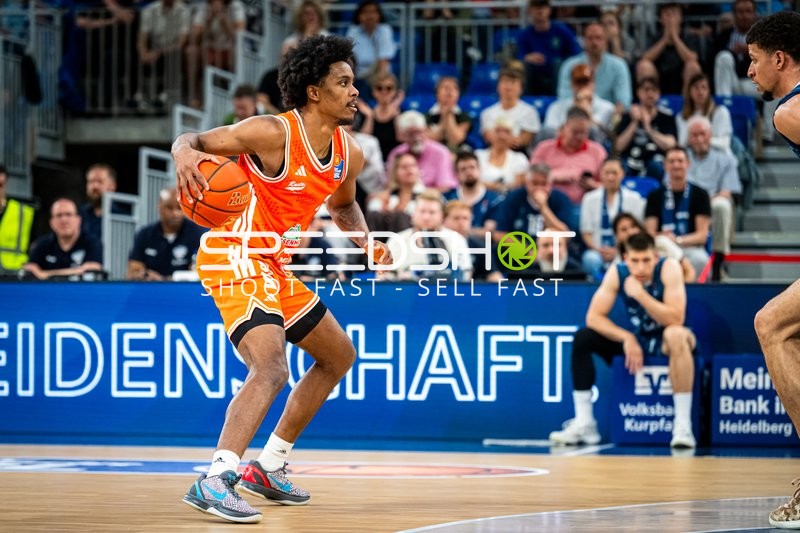 Saisonfinale BBL: Samuell Williamson (10; MLP Academics Heidelberg) in Aktion