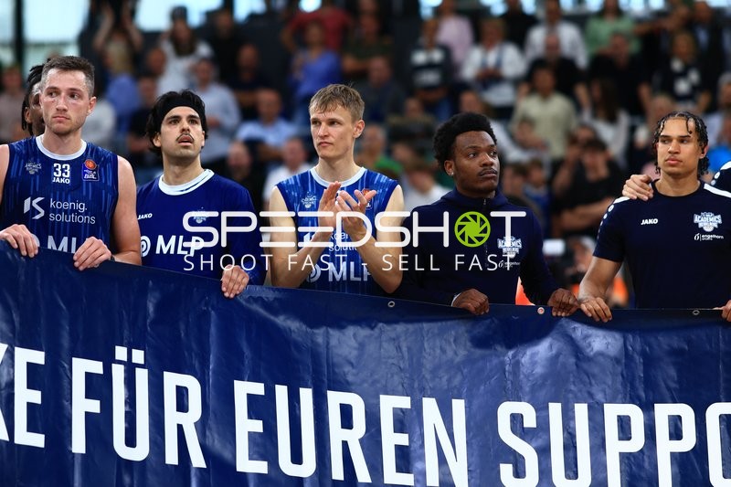 Abstiegsschmerz bei Ryan Mikesell (33; MLP Academics Heidelberg) und Team