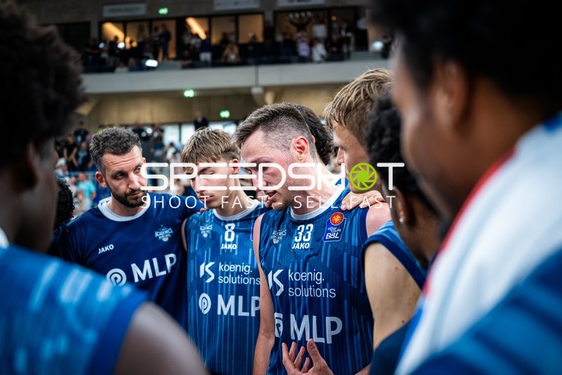 Intensive Teambesprechung in Heidelberg