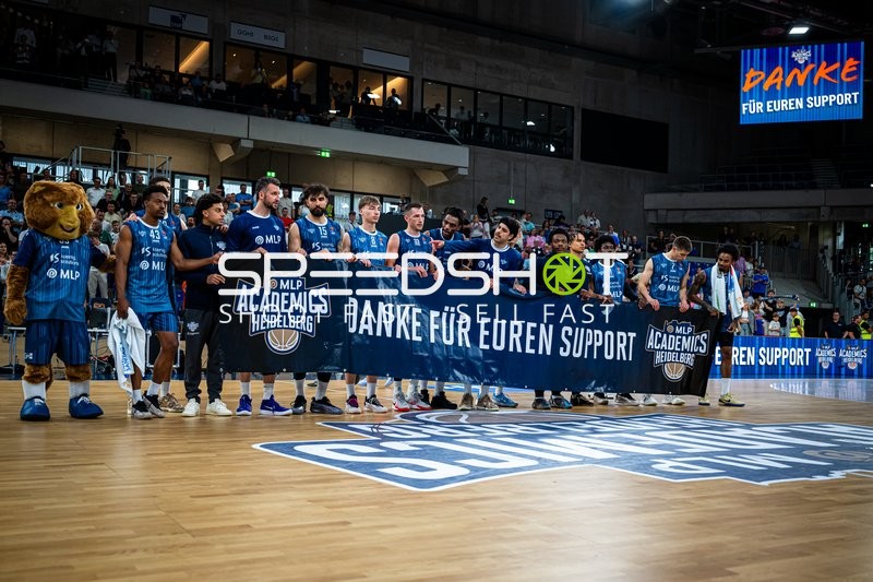 Abschied von Paul Zipser (9; MLP Academics Heidelberg) und Team