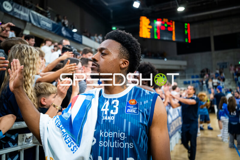 Eric Reed Jr. bedankt sich