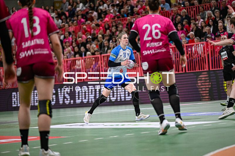 Szene mit Annefleur Bruggeman (11; Sport-Union Neckarsulm) und Gegnerinnen