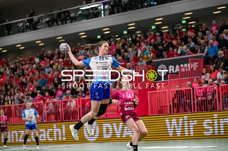Szene mit Alicia Soffel (13; Sport-Union Neckarsulm) und Klara Schlegel (14; TuS Metzingen)