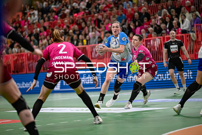 Szene mit Alicia Soffel (13; Sport-Union Neckarsulm) und Gegnerinnen