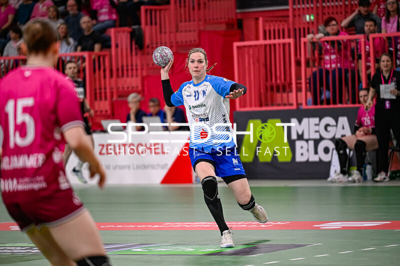 Szene mit Annefleur Bruggeman (11; Sport-Union Neckarsulm) und Gegnerinnen