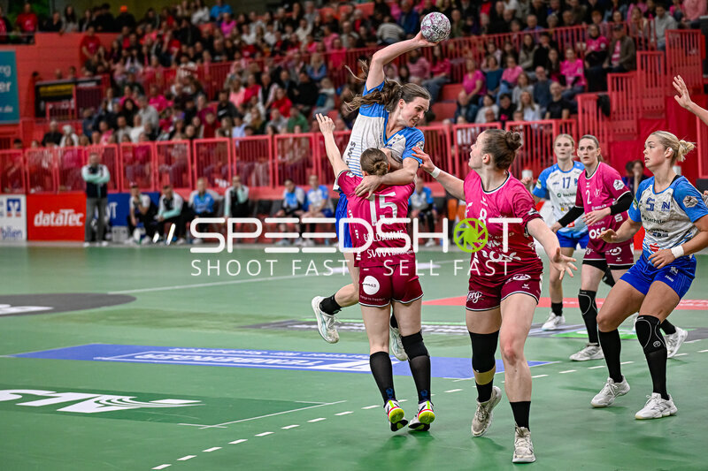 Szene mit Alicia Soffel (13; Sport-Union Neckarsulm) und Kim Hinkelmann (5; Sport-Union Neckarsulm)