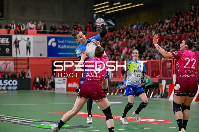 Szene mit Lilli Holste (58; Sport-Union Neckarsulm) und Annefleur Bruggeman (11; Sport-Union Neckarsulm)