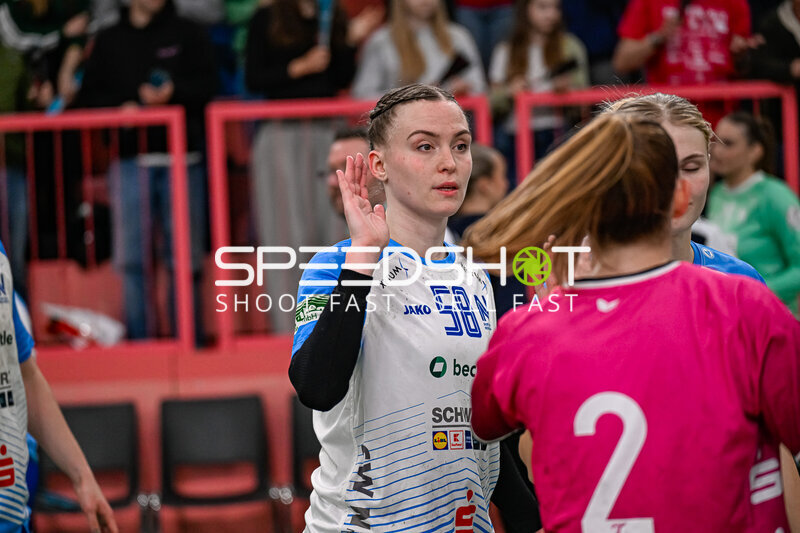 Szene mit Lilli Holste (58; Sport-Union Neckarsulm)