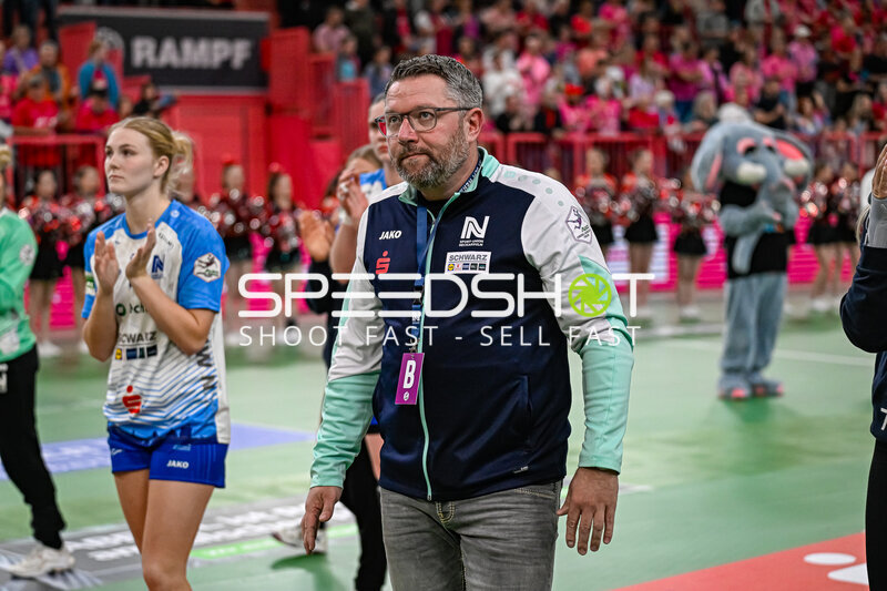 Szene mit Thomas Zeitz (999; Sport-Union Neckarsulm) und Lynn Holtman (17; Sport-Union Neckarsulm)