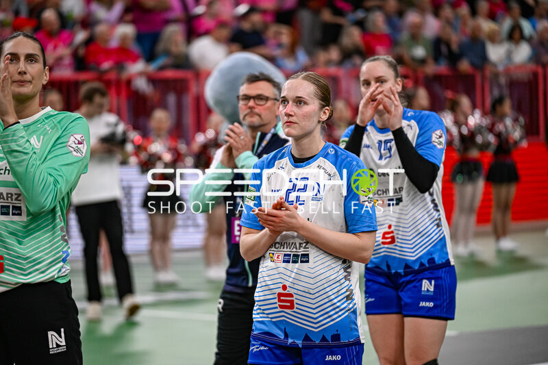 Szene mit Lena Ivancok (29; Sport-Union Neckarsulm), Iva van der Linden (19; Sport-Union Neckarsulm) und Meret Ossenkopp (22; Sport-Union Neckarsulm)