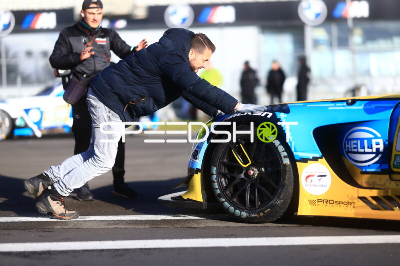 Boxenstopp am Nürburgring