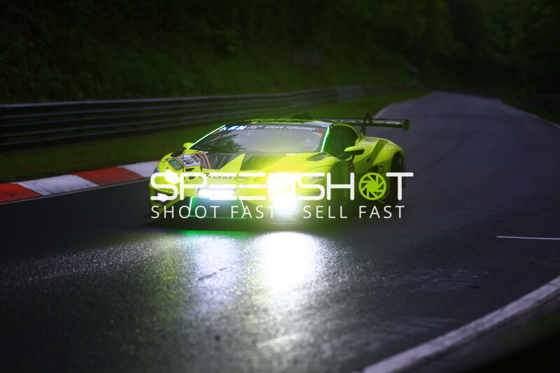 Renazzo Motorsport Lamborghini Huracán GT3 bei Nacht auf der Nordschleife