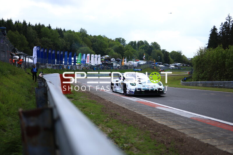 Porsche 911 GT3 #7 von Konrad Motorsport auf der Nordschleife