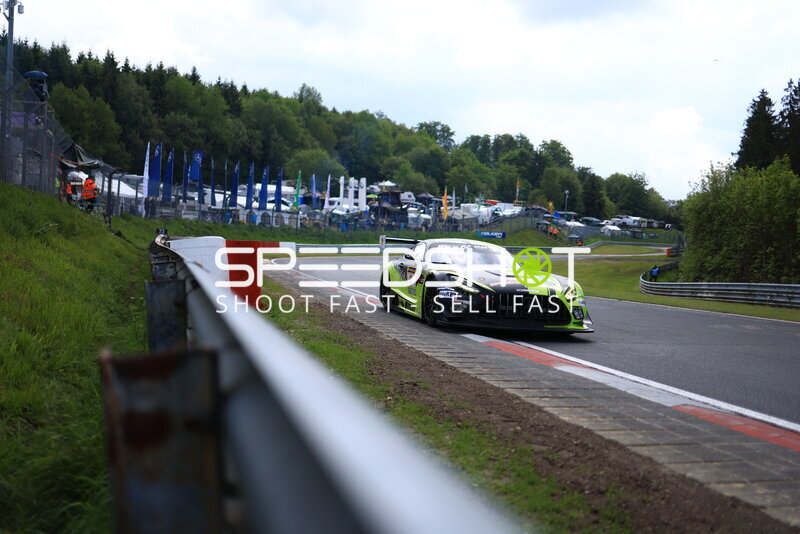 Mercedes-AMG GT3 #11 von SR Motorsport by Schnitzelalm auf dem Nürburgring