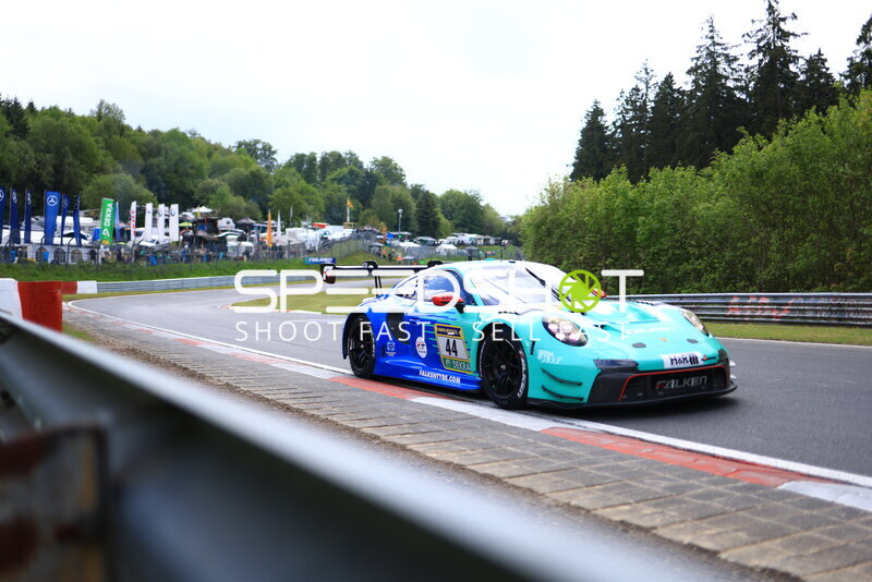 Falken Motorsports Porsche 911 GT3 R #44 am Nürburgring
