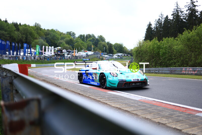 Porsche 911 GT3 R #44 von Falken Motorsports auf dem Nürburgring