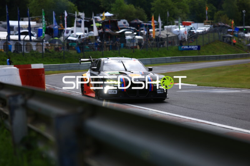 BMW M4 GT3 auf der Strecke am Nürburgring