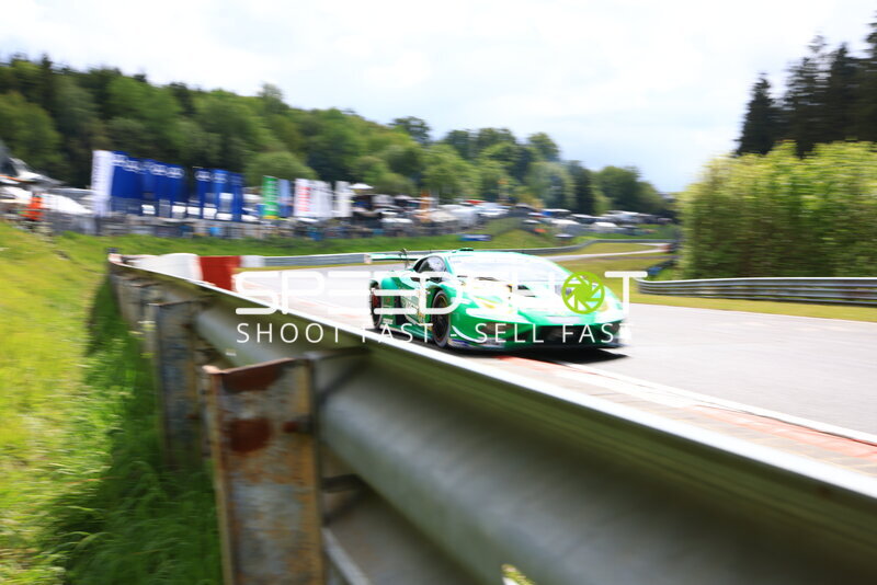 Grüner Lamborghini Huracán GT3 #91 von Reiter Engineering auf dem Nürburgring
