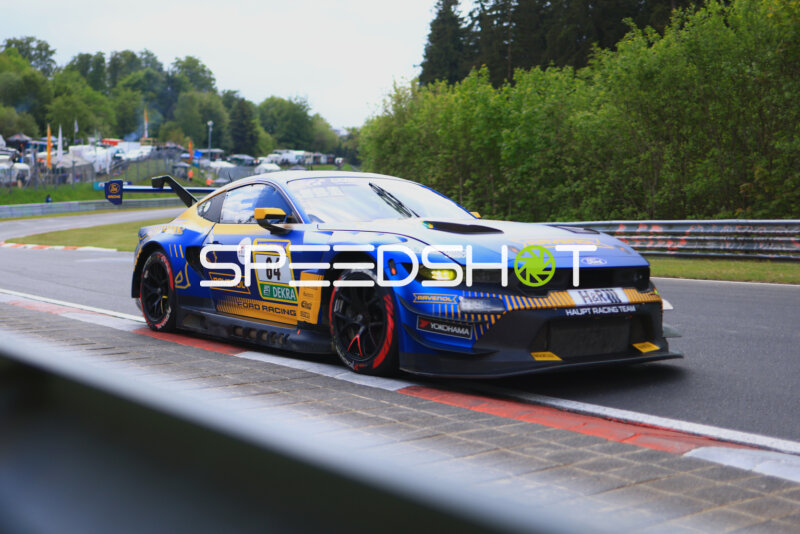 Ford Mustang GT3 #64 von HRT Ford Racing auf dem Nürburgring