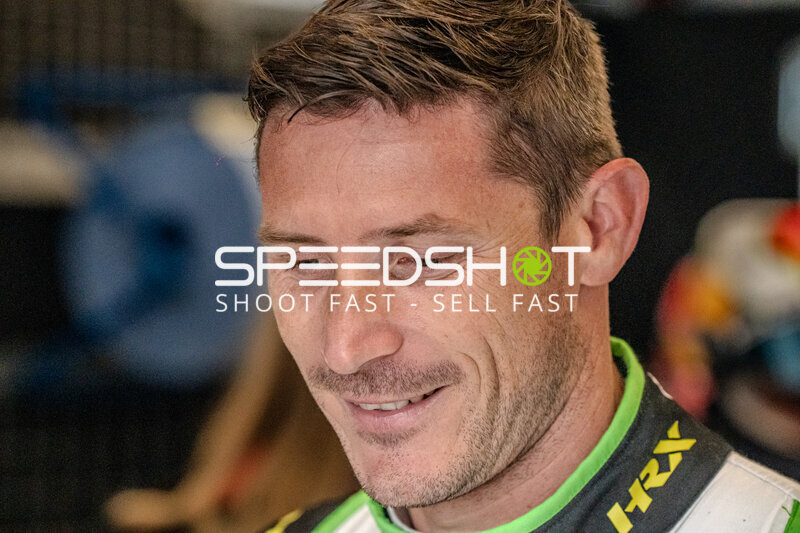 Kevin Estre von Manthey im Fahrerlager am Nürburgring