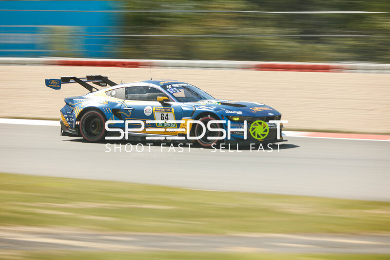 Ford Mustang GT3 #64 von HRT Ford Racing auf dem Nürburgring