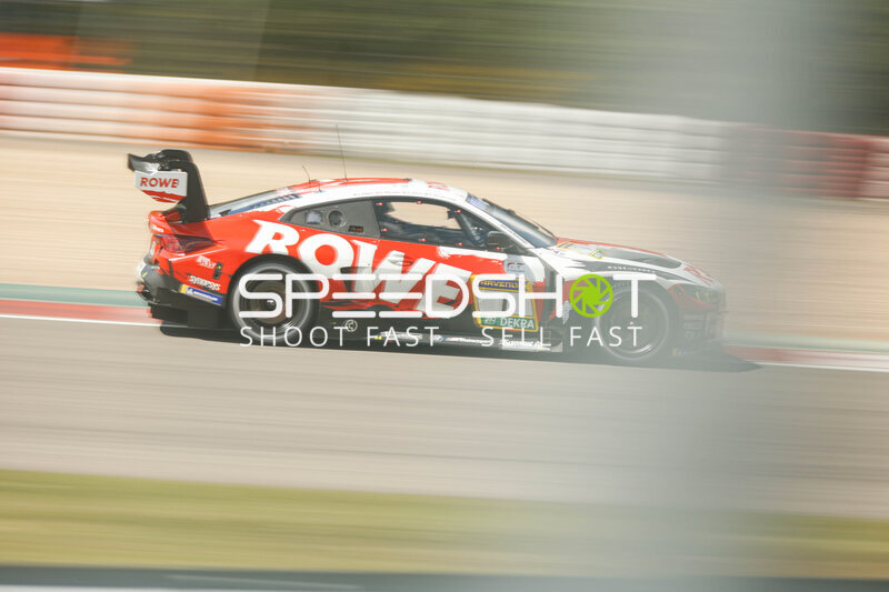 BMW M4 GT3 #1 von ROWE RACING auf dem Nürburgring