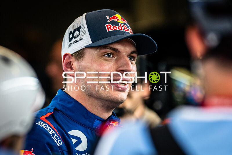 Max Verstappen beim 24h Nürburgring 2026 im Fahrerlager