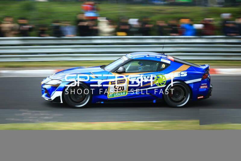 Toyota GR86 #520 von Toyo Tires with Ring Racing auf dem Nürburgring