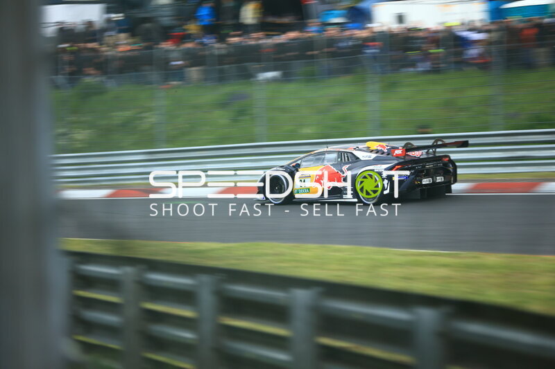 Lamborghini #84 von Red Bull Team ABT auf dem Nürburgring