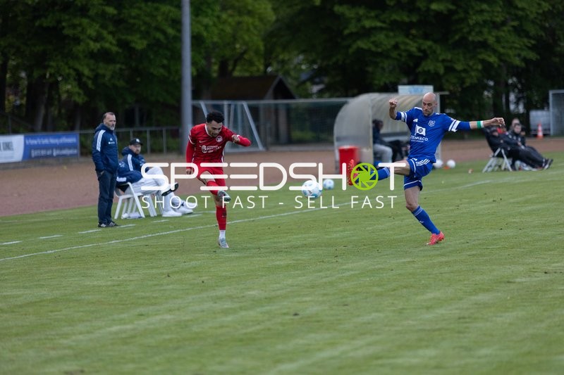 Zweikampf um den Ball