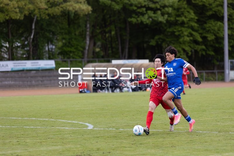 Zweikampf um den Ball