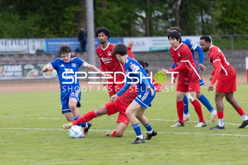 Kampf um den Ball