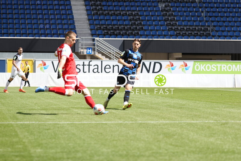 Ballkampf in der Home Deluxe Arena