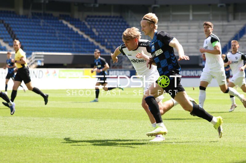 Kampf um den Ball