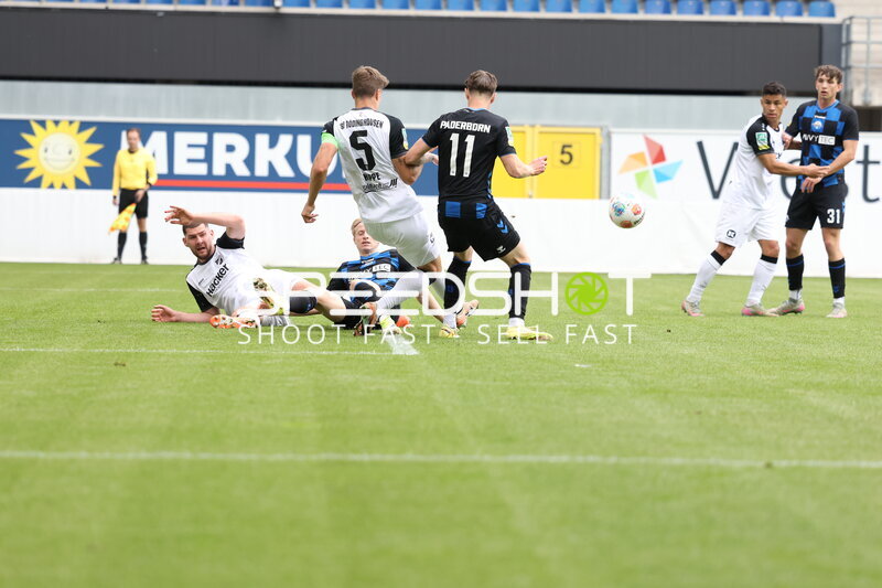 Zweikampf in der Home Deluxe Arena